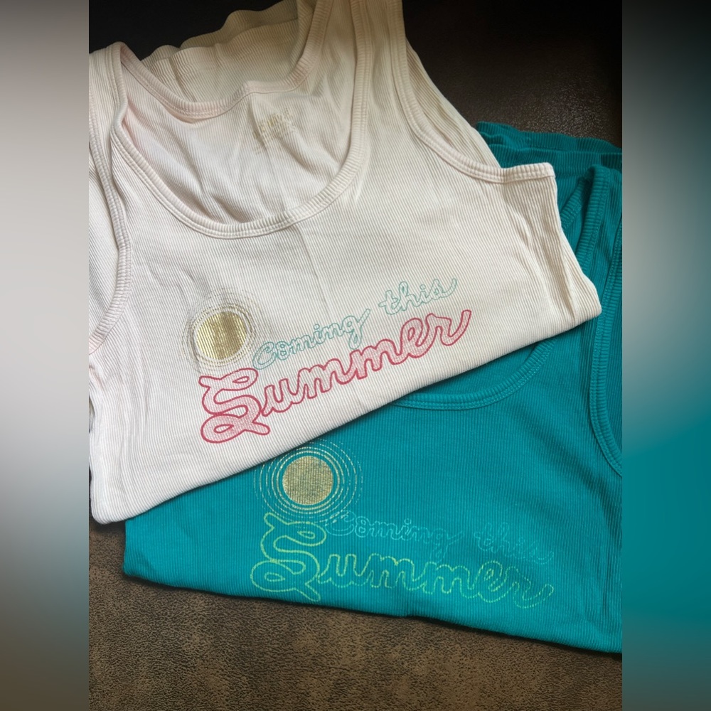 Old Navy Maternity Ribbed Graphic Tanks “Coming This Summer” Size Large